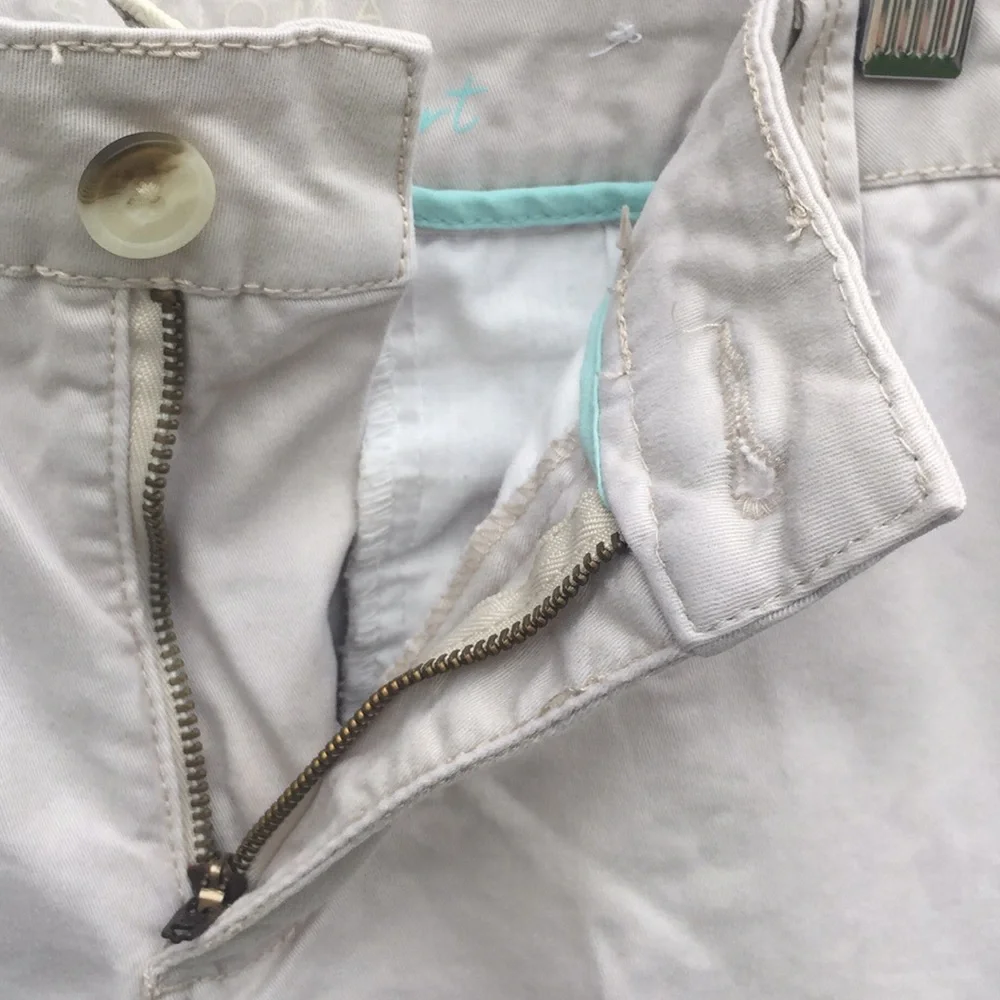 Sonoma Khaki Shorts Size 10 EUC